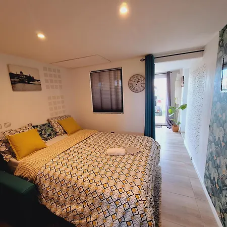 Casa de hóspedes Joli 25m2 Avec Cuisine 3*