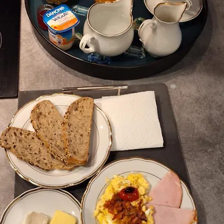 Joli 25m2 Avec Cuisine